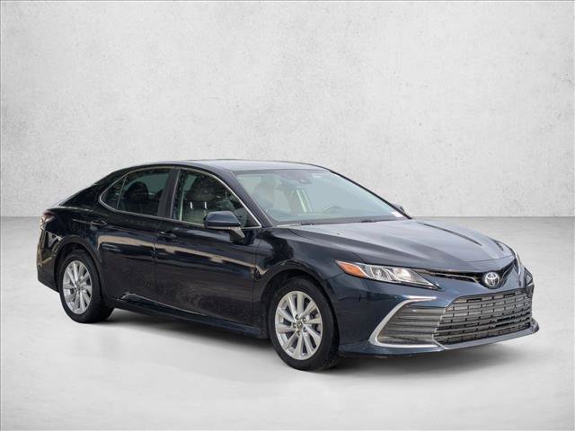 Used 2021 Toyota Camry LE FWD image 3