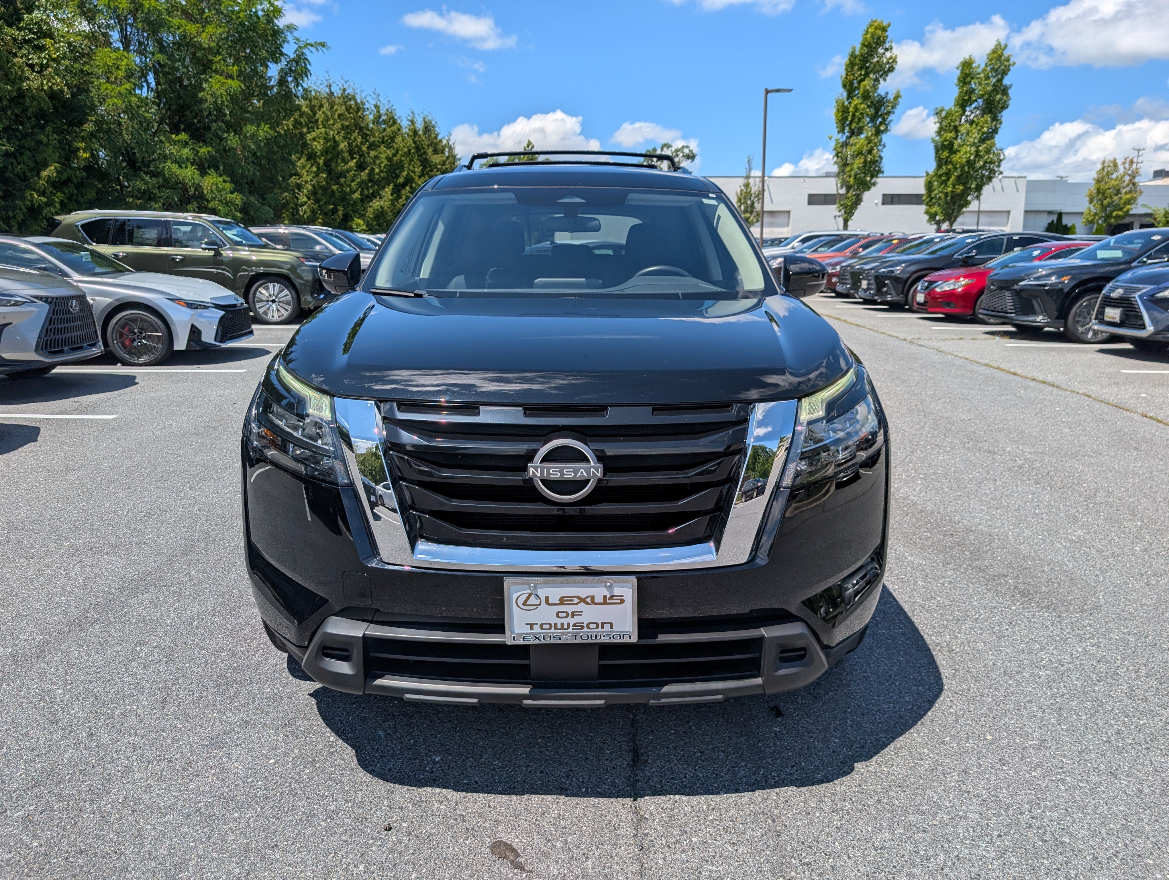 Used 2023 Nissan Pathfinder SV AWD/4WD image 8