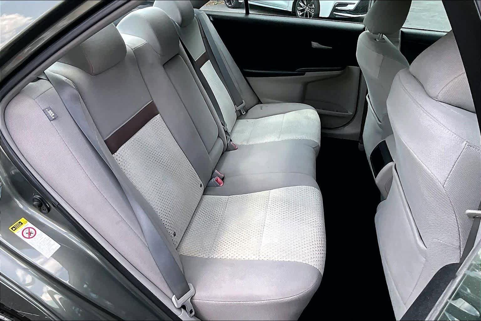 Used 2012 Toyota Camry LE FWD image 18