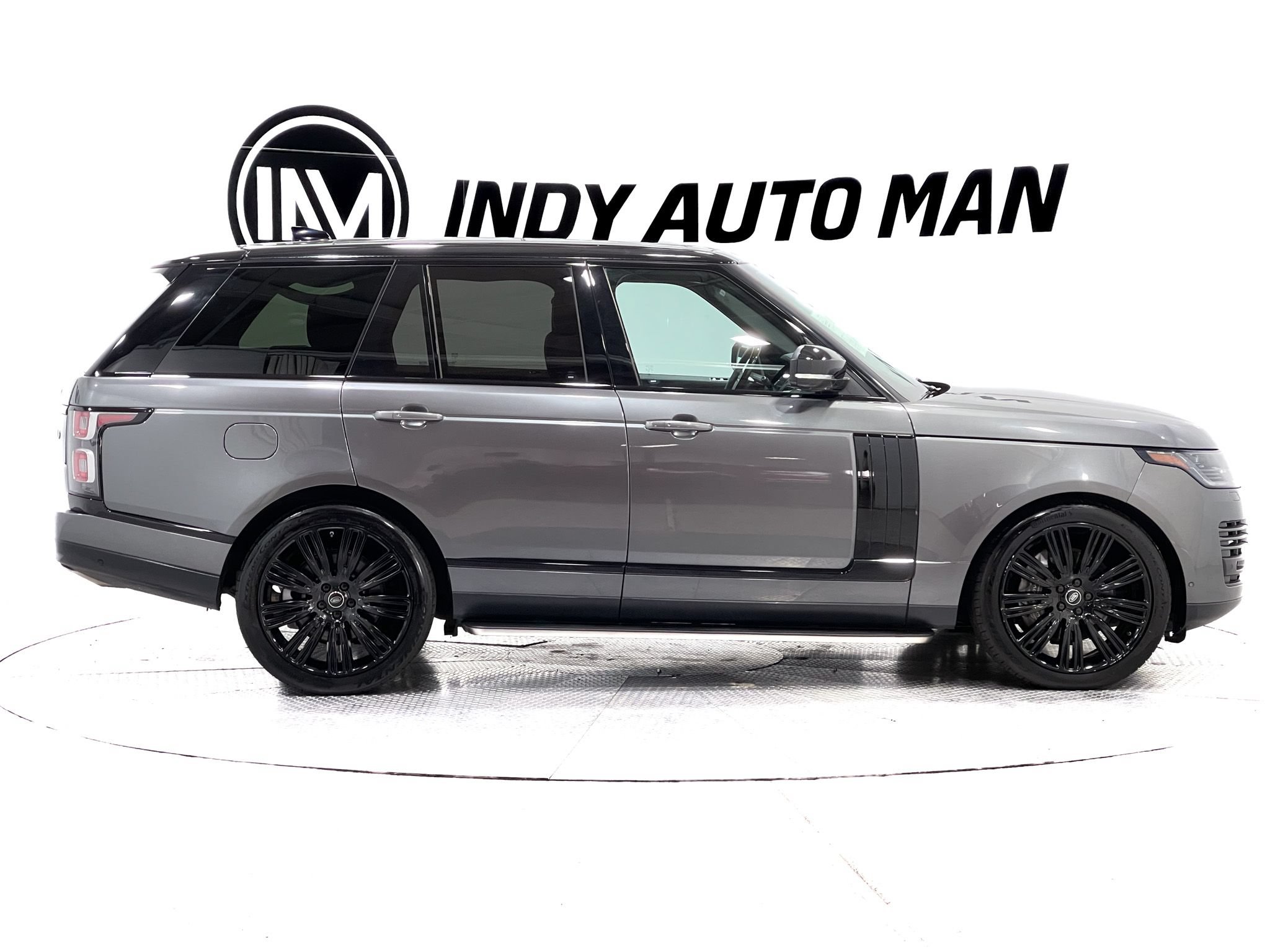 Used 2019 Land Rover Range Rover Supercharged AWD/4WD image 3