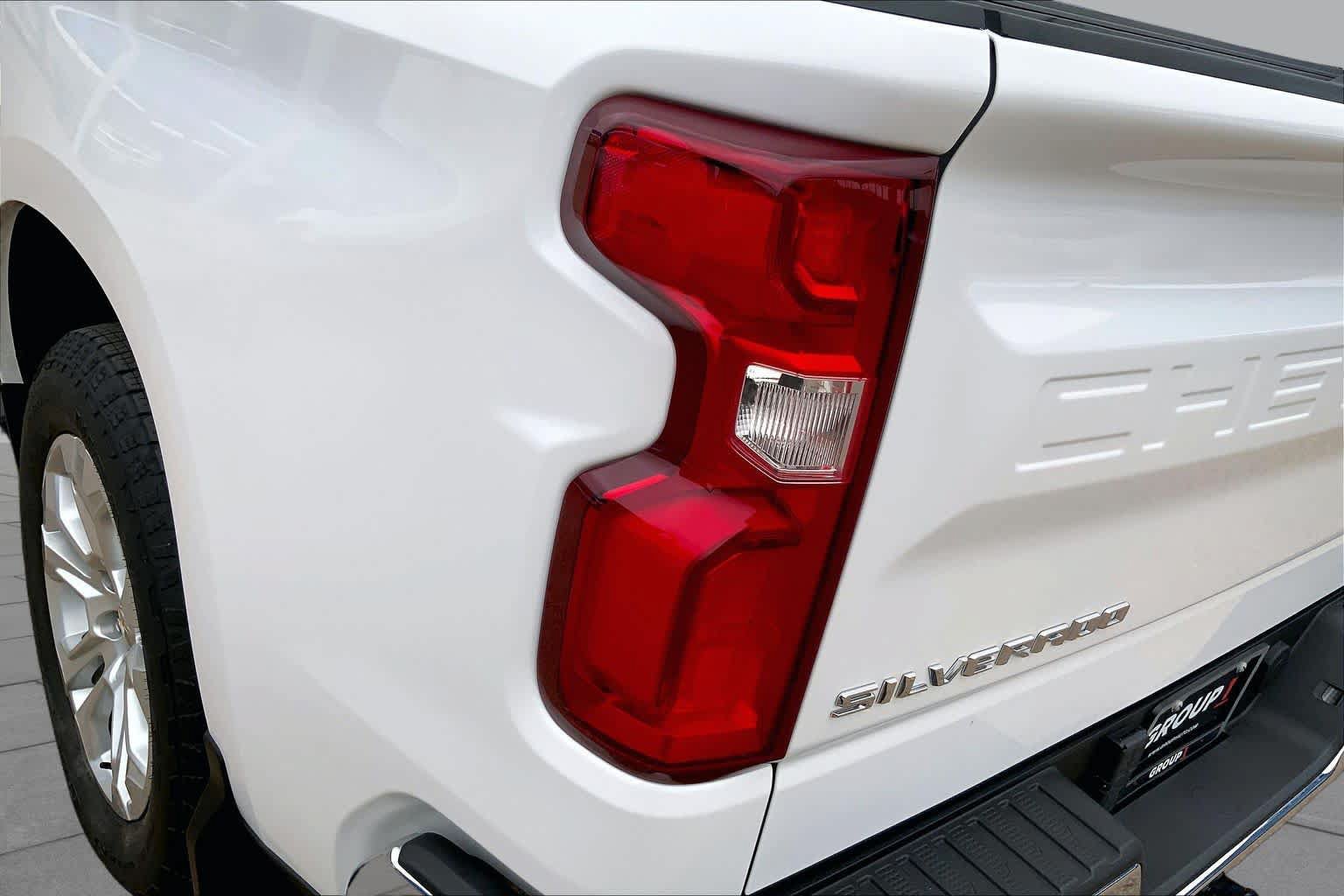 Used 2024 Chevrolet Silverado 1500 LTZ w/ Technology Package AWD/4WD image 29