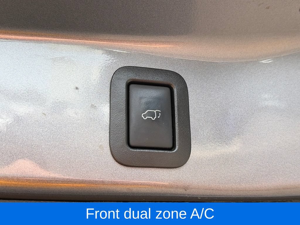 Used 2018 Toyota Highlander SE AWD/4WD image 9