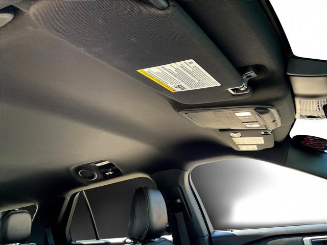 Used 2020 Ford Explorer Limited RWD image 16
