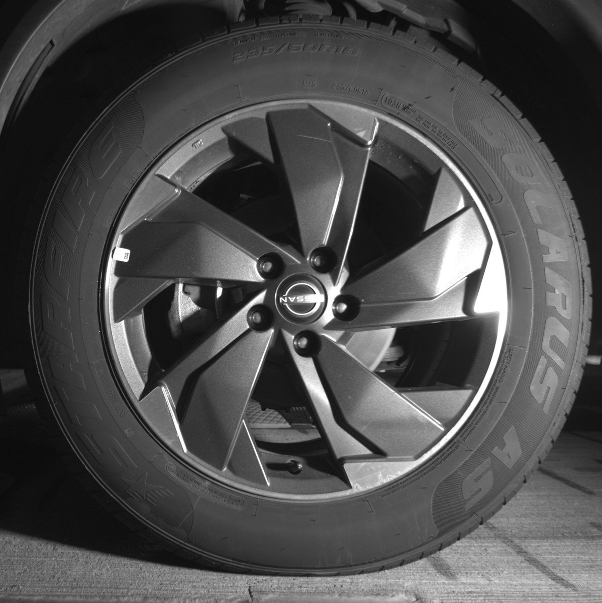 Used 2025 Nissan Rogue SV image 12