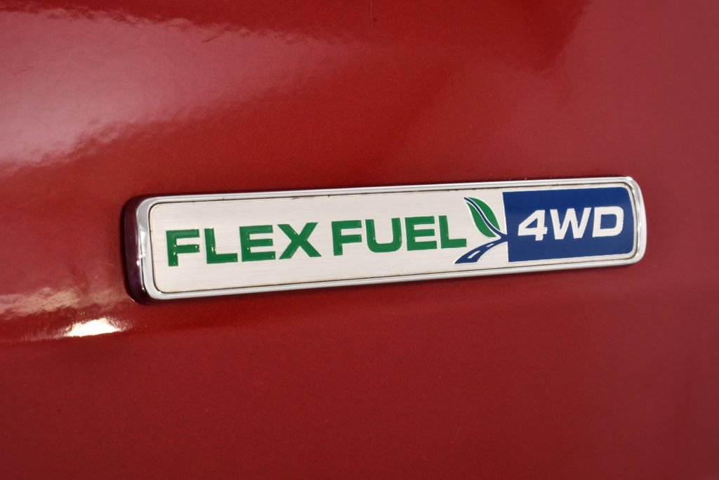 Used 2014 Ford Explorer XLT w/ Equipment Group 202A AWD/4WD image 21
