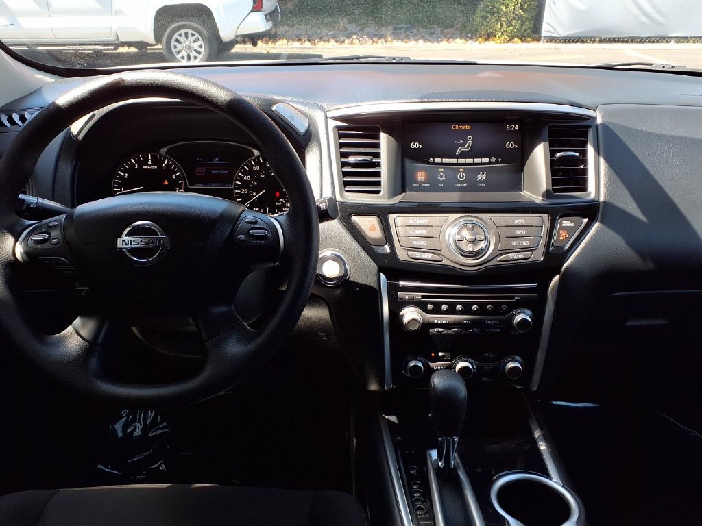 Used 2020 Nissan Pathfinder S FWD image 24