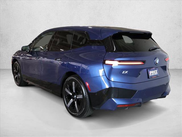 Used 2024 BMW iX xDrive50 w/ Premium Package image 8