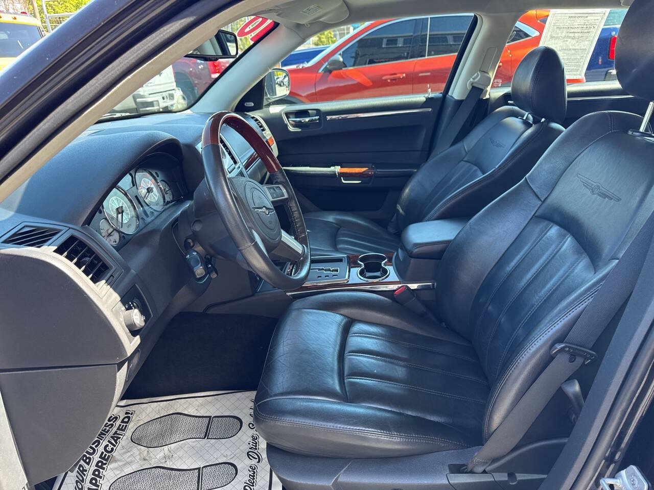 Used 2010 Chrysler 300 C w/ Luxury Group II AWD/4WD image 13