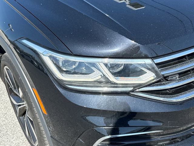 Used 2023 Volkswagen Tiguan SEL R-Line AWD/4WD image 12