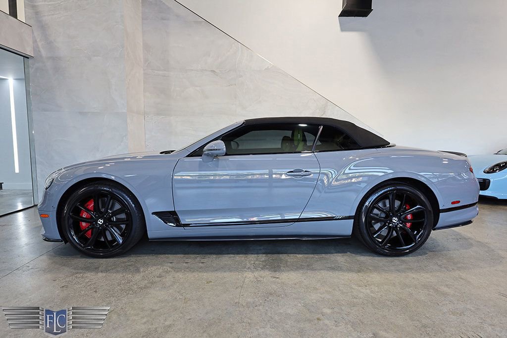 Used 2021 Bentley Continental GT image 3