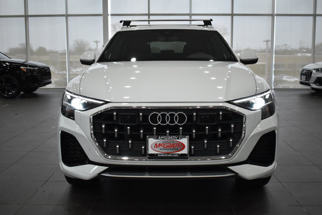 Used 2025 Audi Q8 Premium image 6