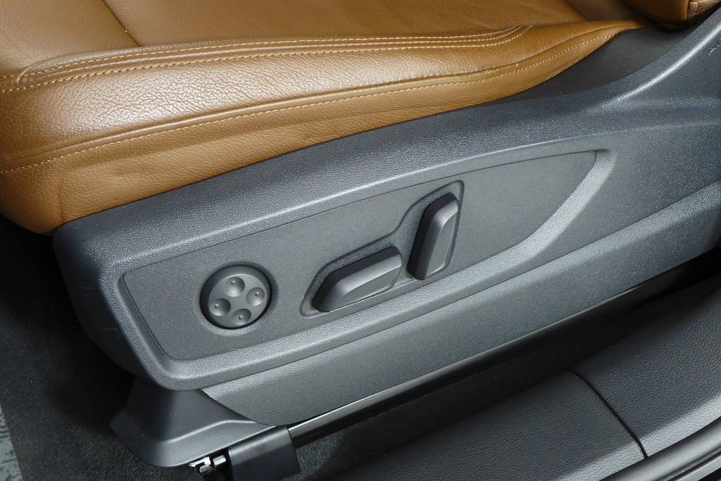 Used 2019 Audi Q5 2.0T Premium w/ Convenience Package image 23