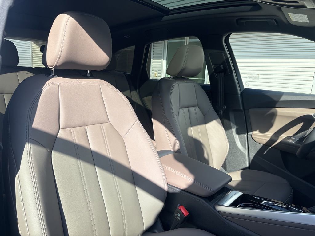 Certified 2025 Audi Q5 Premium Plus w/ Premium Plus image 16