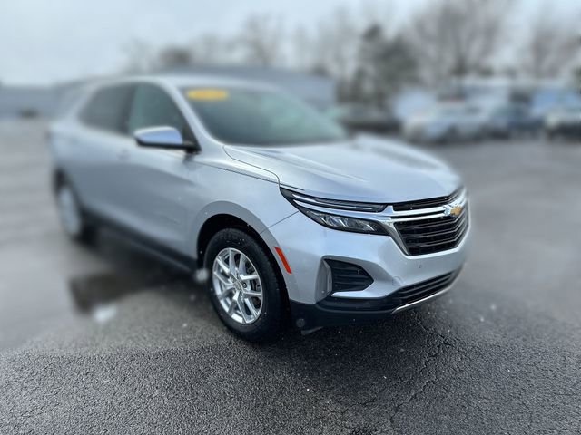 Used 2022 Chevrolet Equinox LT w/ Driver Convenience Package image 11