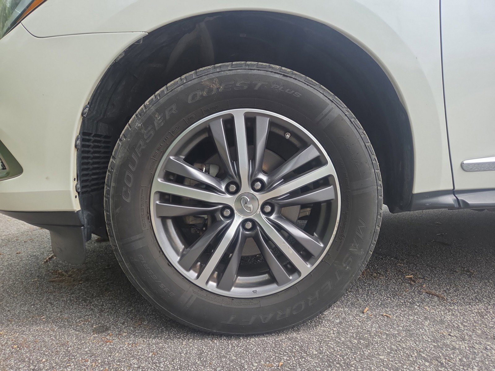 Used 2016 INFINITI QX60 AWD w/ Premium Package image 14