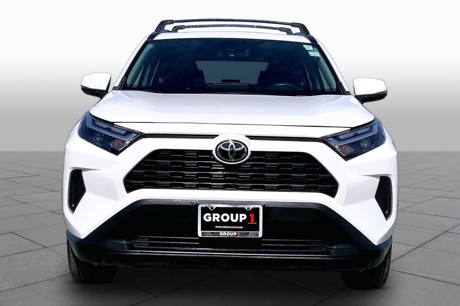 Used 2024 Toyota RAV4 XLE w/ Convenience Package FWD image 3