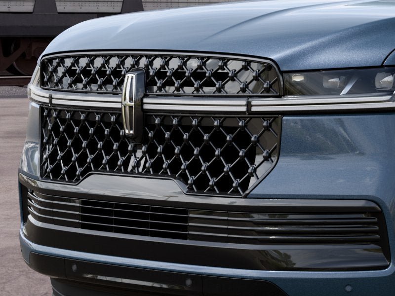 New 2027 Lincoln Navigator Reserve w/ Jet Appearance Package AWD/4WD image 17