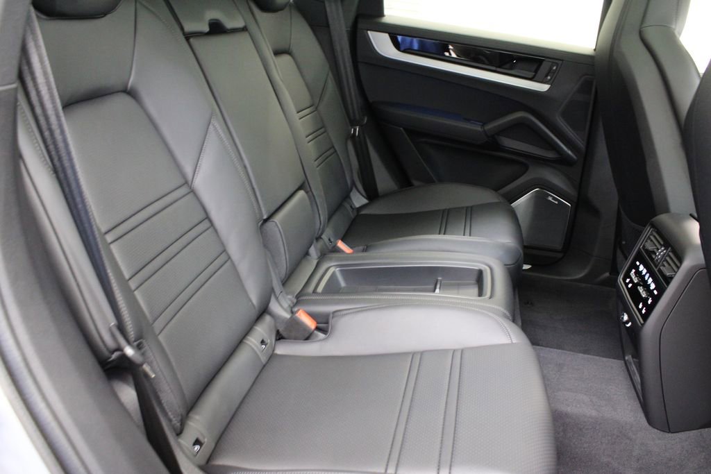New 2025 Porsche Cayenne S AWD/4WD image 29