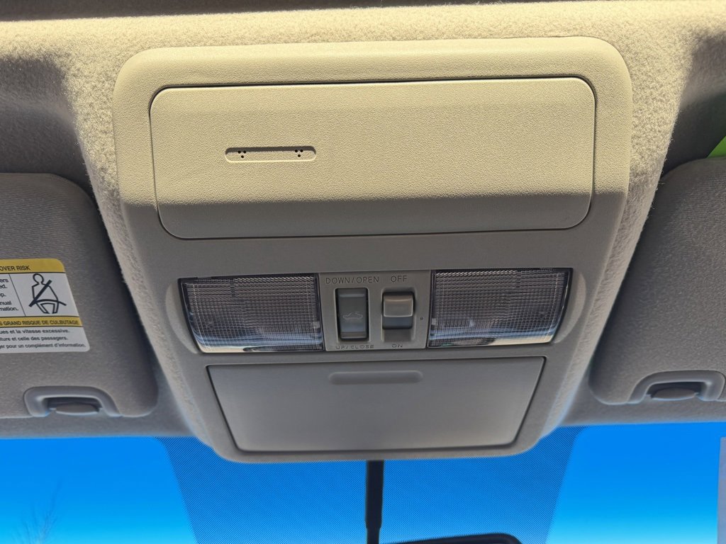 Used 2021 Nissan Frontier PRO-4X w/ Pro-4x Utility Package image 29