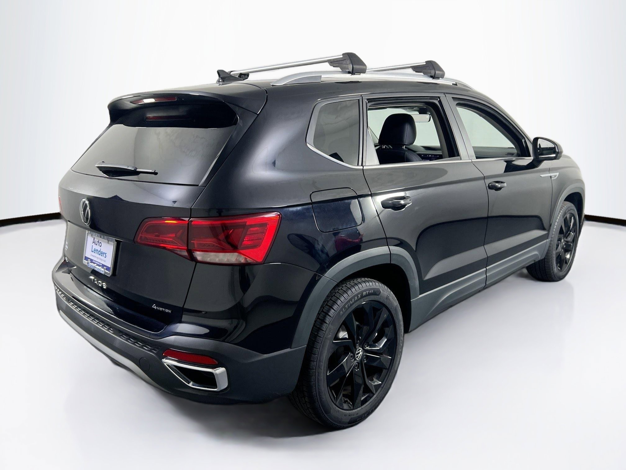 Used 2022 Volkswagen Taos SE image 5