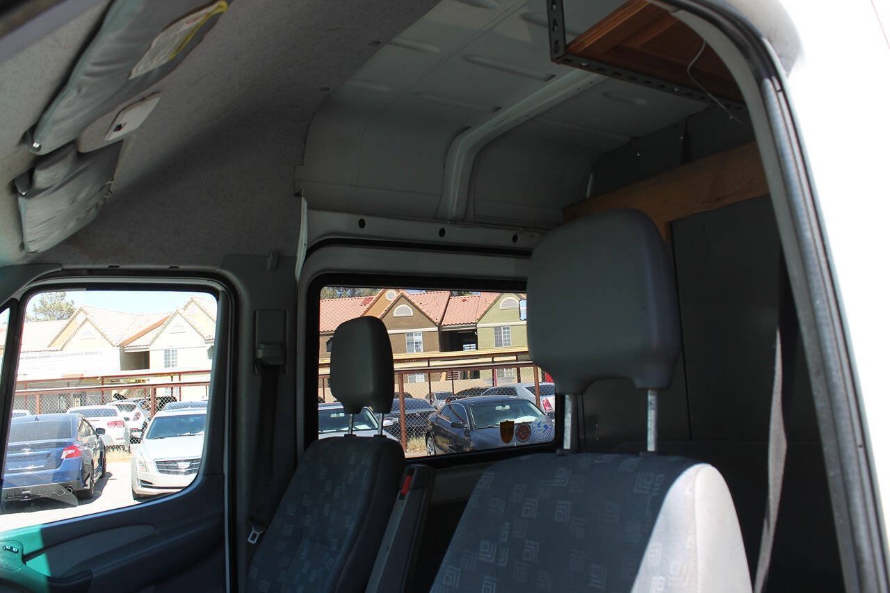 Used 2006 Dodge Sprinter 3500 w/ PWR Convenience Group RWD image 21