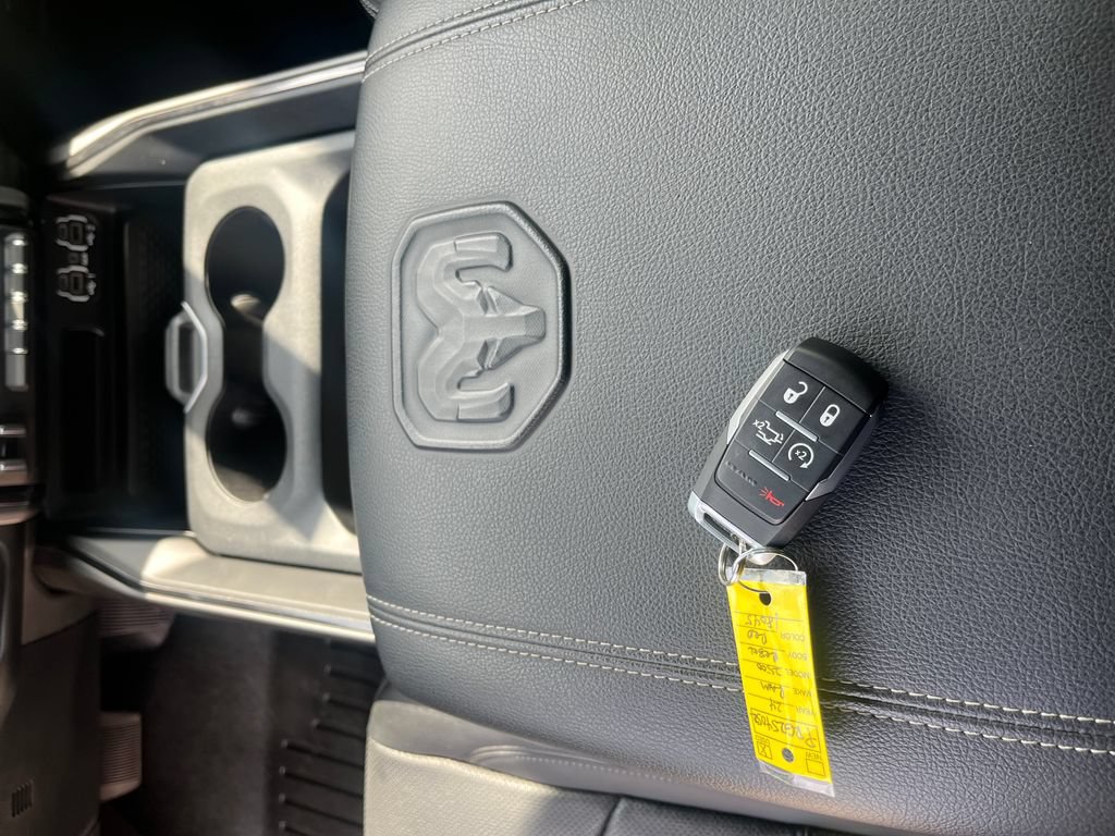 Used 2024 RAM 2500 Rebel AWD/4WD image 27