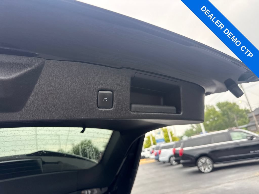 Used 2025 Ford Escape ST-Line Select AWD/4WD image 10