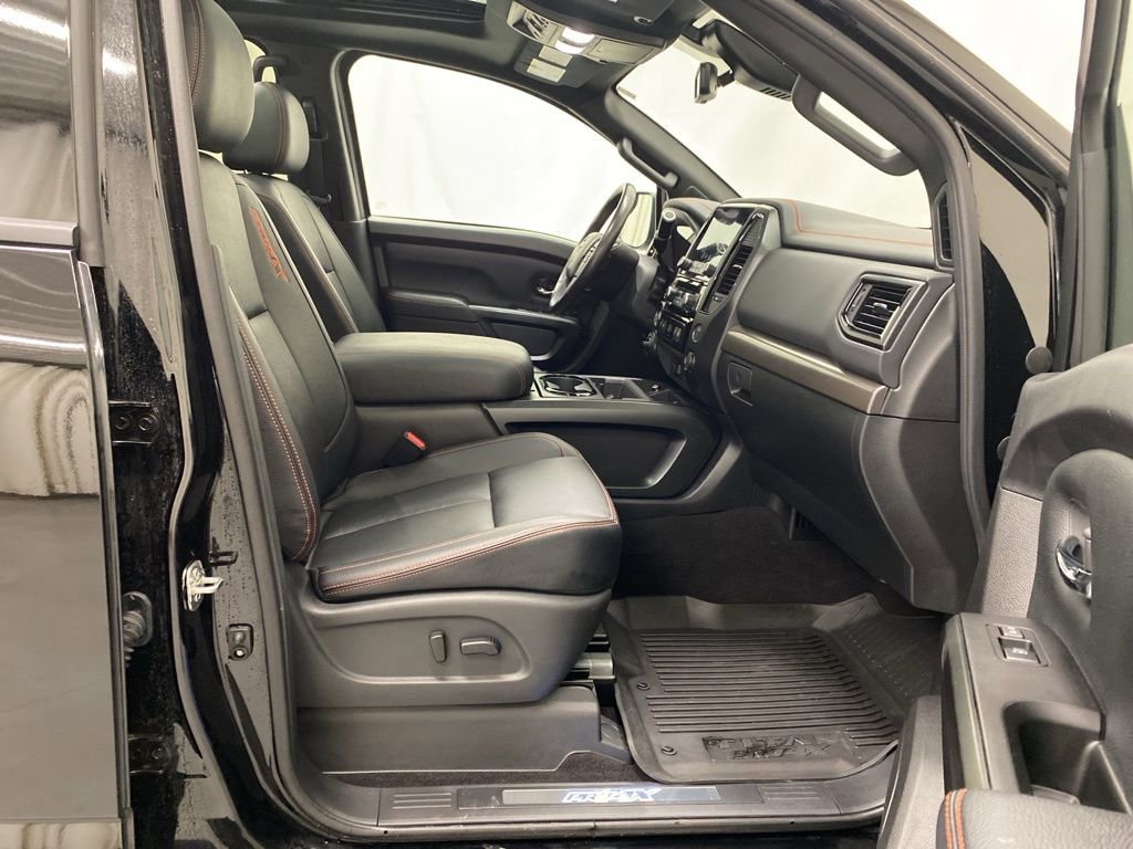 Used 2024 Nissan Titan PRO-4X w/ Pro-4x Convenience Package image 15