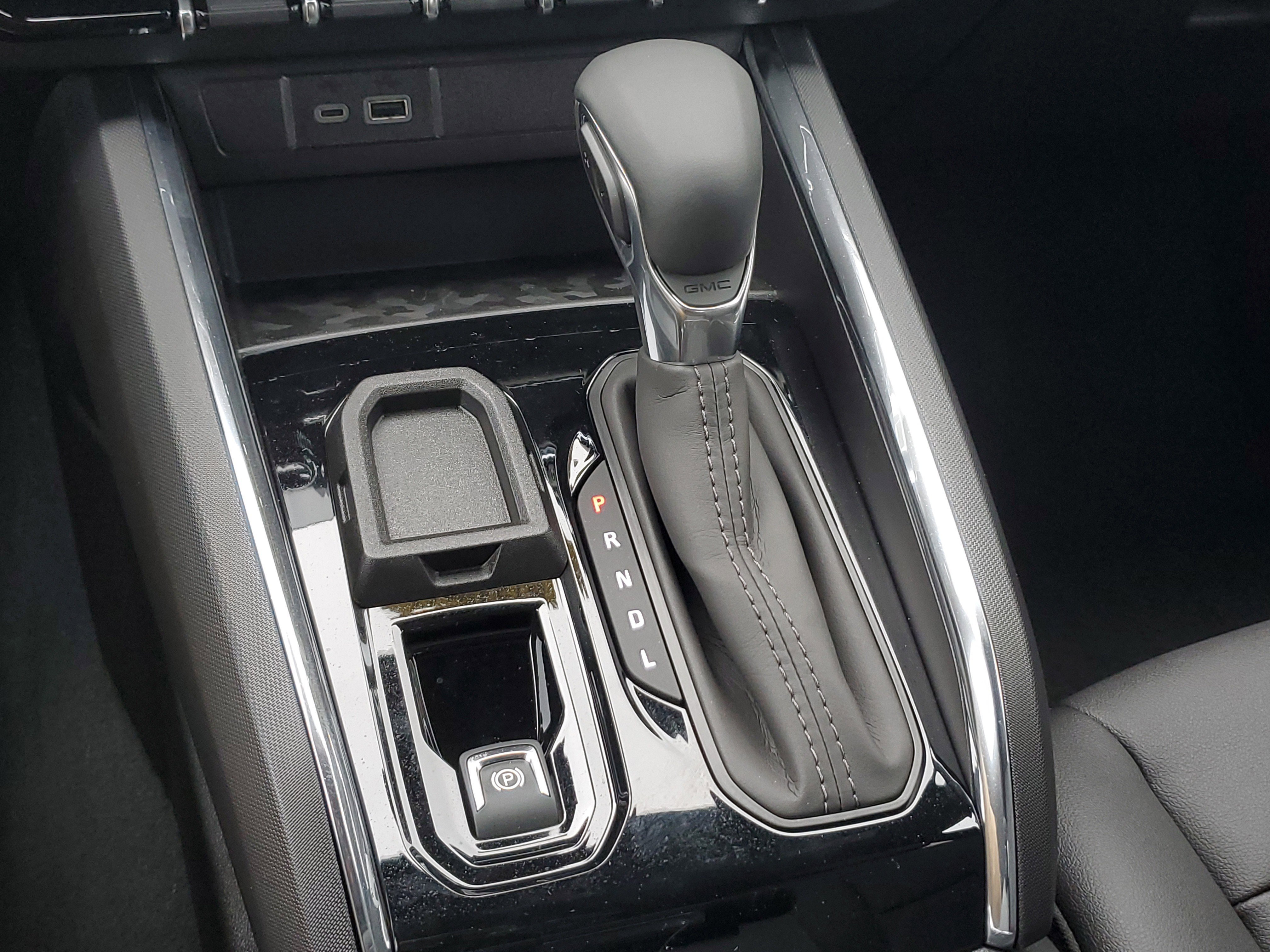 New 2025 GMC Canyon Elevation w/ Convenience Package image 32