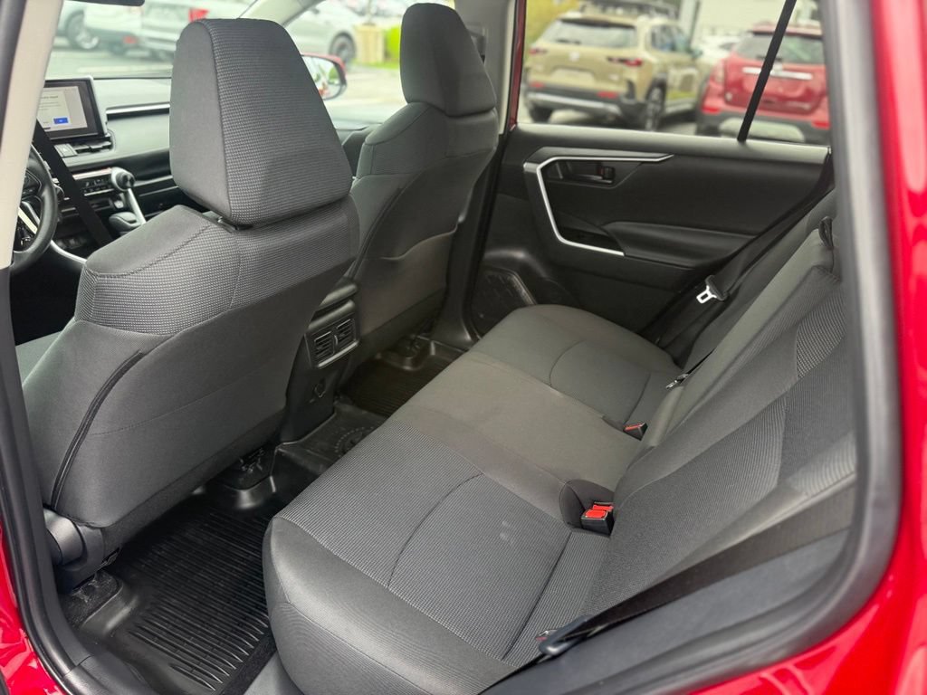 Certified 2025 Toyota RAV4 LE AWD/4WD image 16