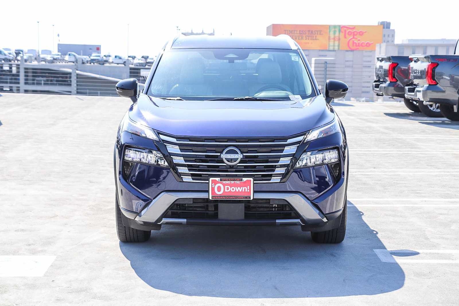 Used 2025 Nissan Rogue SL AWD/4WD image 2