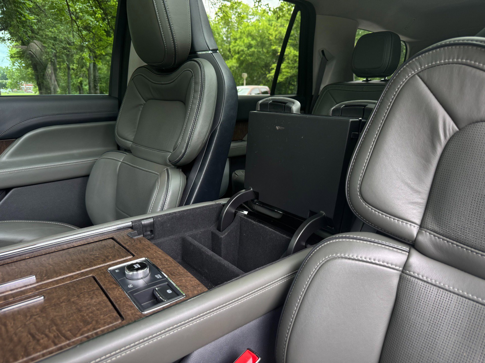 Used 2022 Lincoln Navigator Black Label image 14