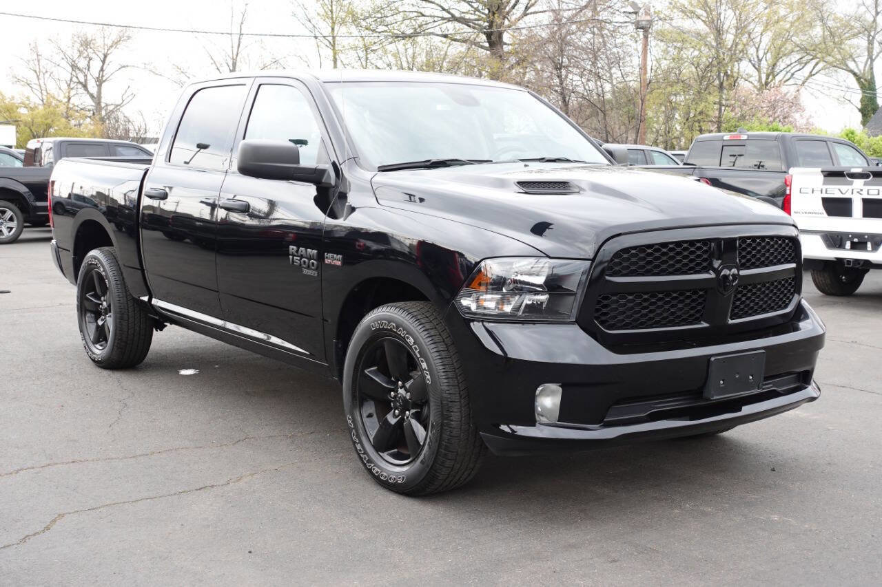 Used 2023 RAM 1500 Express w/ Wheel & Sound Group AWD/4WD image 5