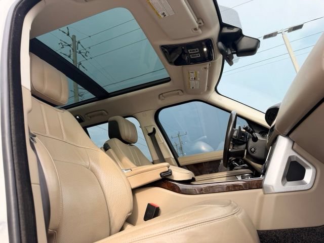 Used 2018 Land Rover Range Rover HSE AWD/4WD image 10