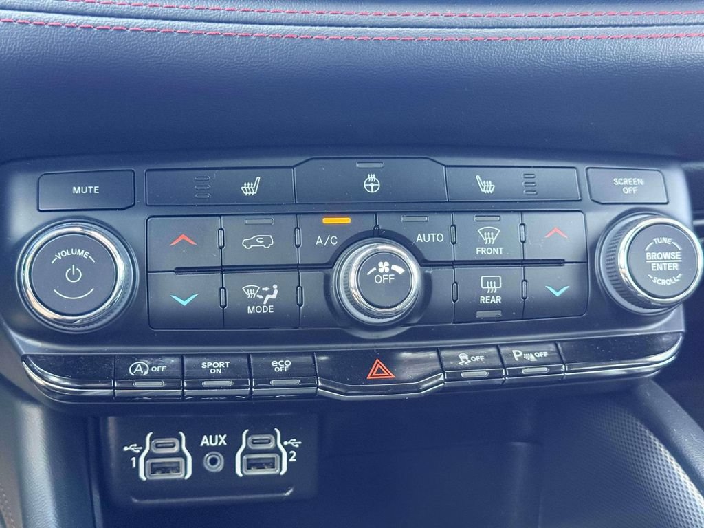 Used 2025 Dodge Durango GT AWD/4WD image 23