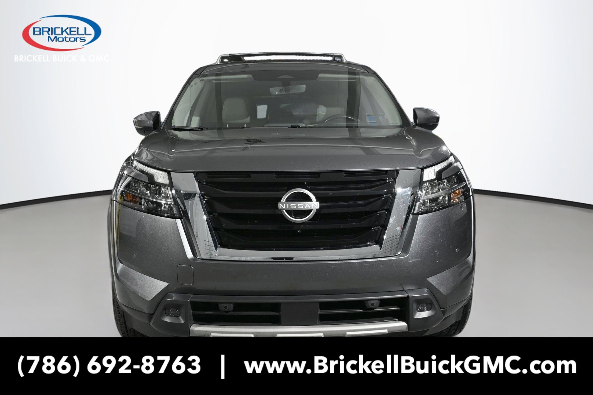 Used 2024 Nissan Pathfinder SL FWD image 9