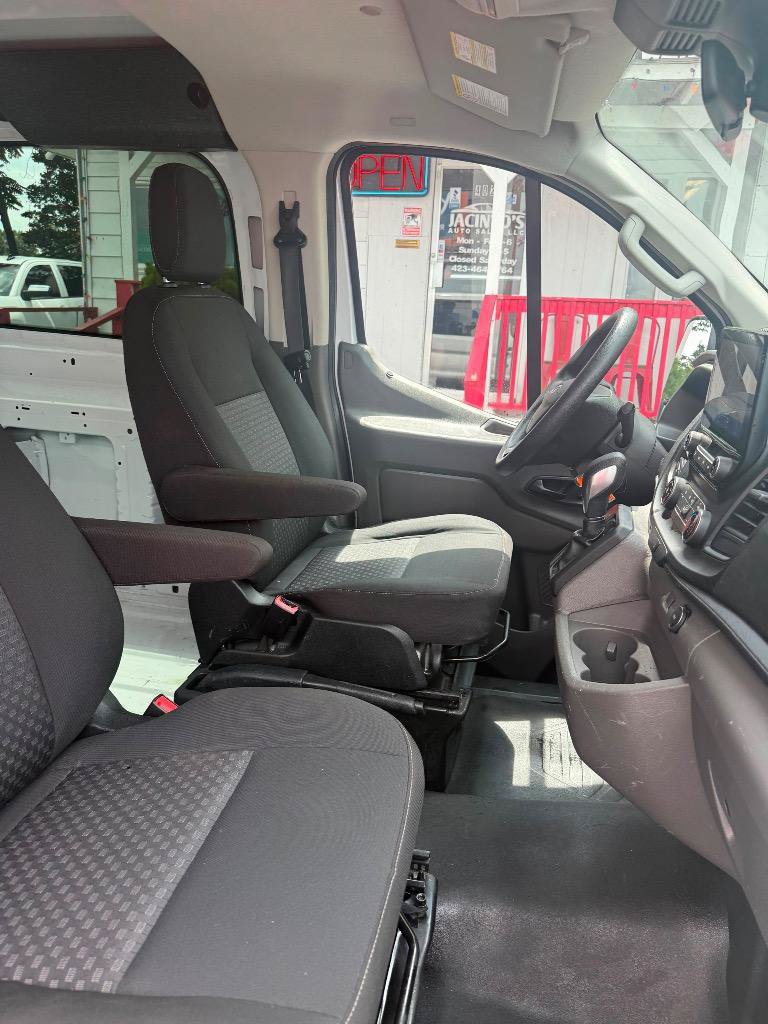 Used 2020 Ford Transit 150 Low Roof RWD image 16