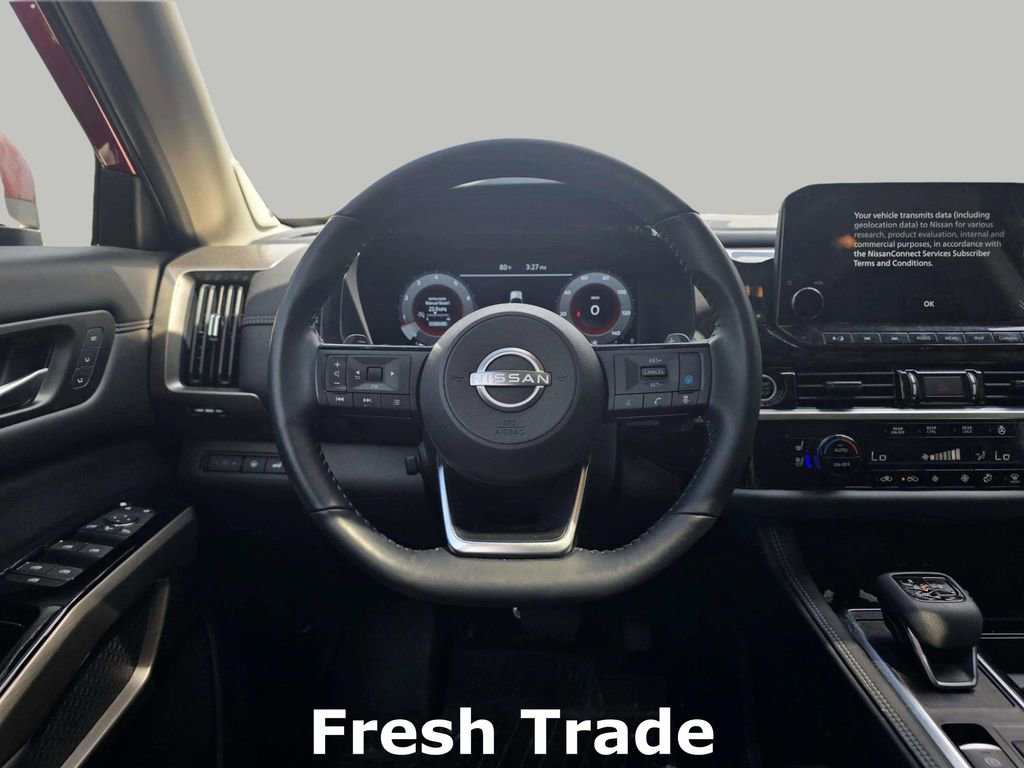 Used 2024 Nissan Pathfinder Platinum FWD image 11