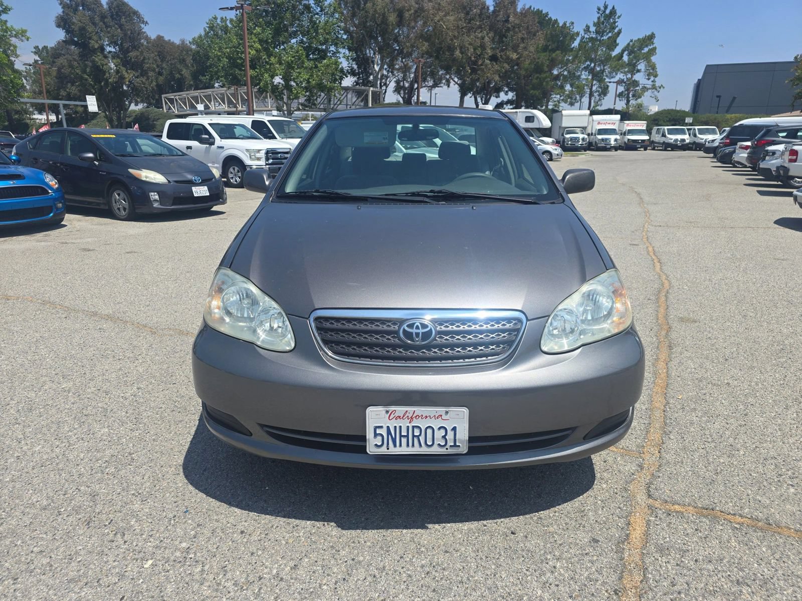 Used 2005 Toyota Corolla LE FWD image 2