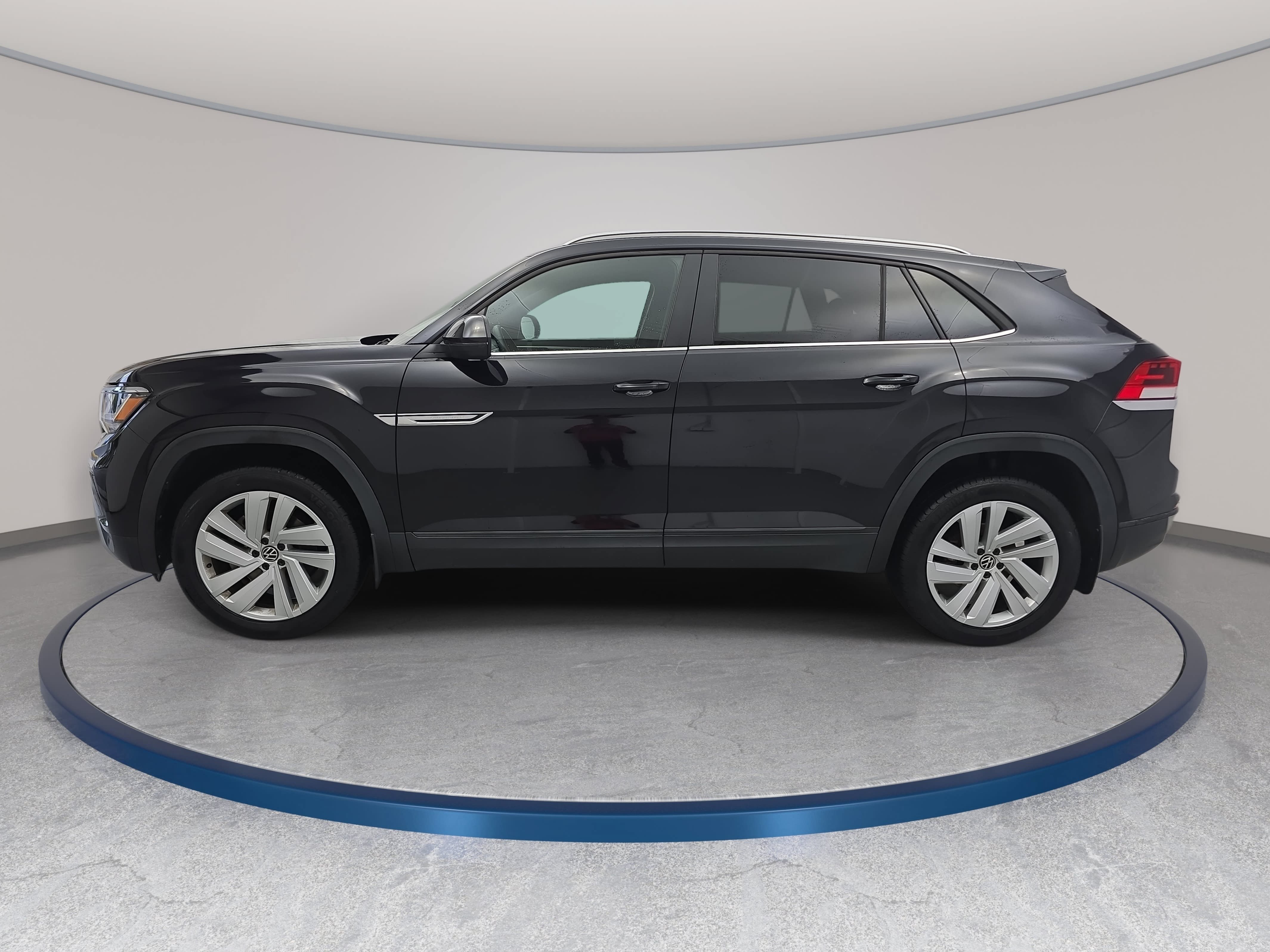 Used 2023 Volkswagen Atlas Cross Sport SE w/ Panoramic Sunroof Package AWD/4WD image 8