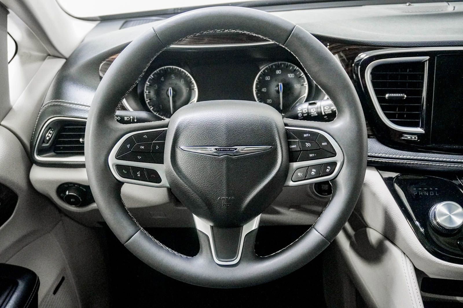 Used 2022 Chrysler Pacifica Limited image 21