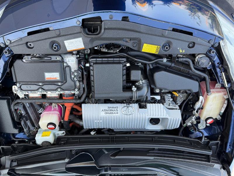 Used 2015 Toyota Prius Five w/ Advanced Technology Package FWD image 24