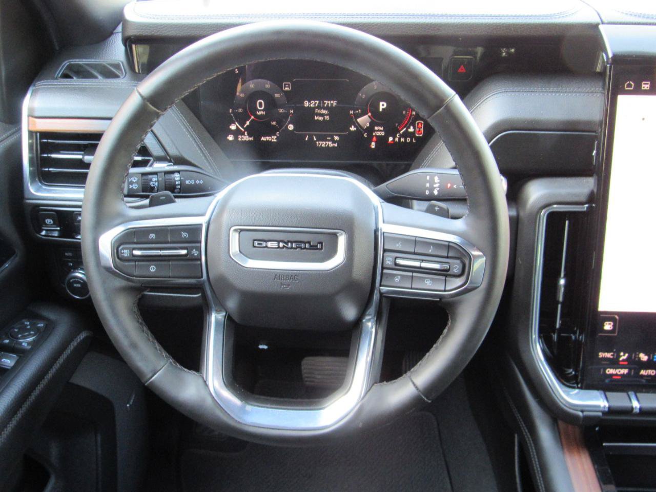 Used 2025 GMC Yukon XL Denali AWD/4WD image 20