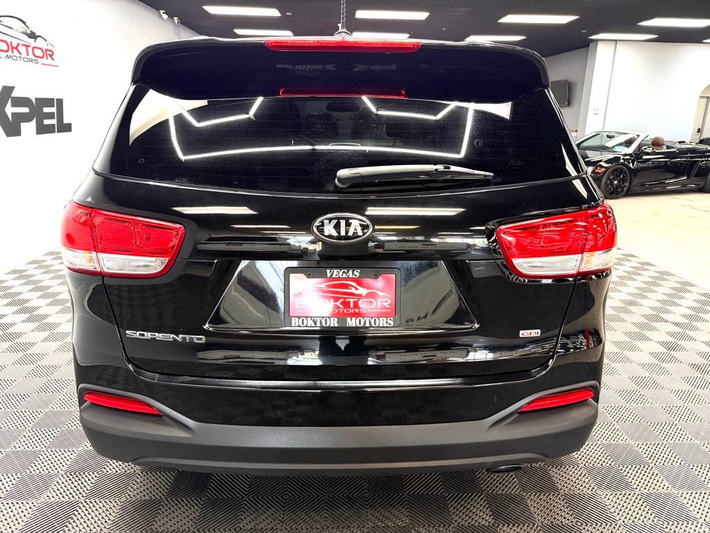 Used 2017 Kia Sorento AWD image 12
