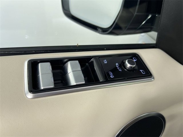Used 2020 Land Rover Range Rover Sport HST image 23