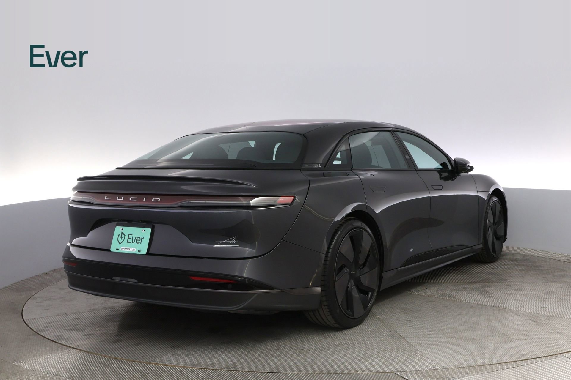 Used 2024 Lucid Air Touring image 3