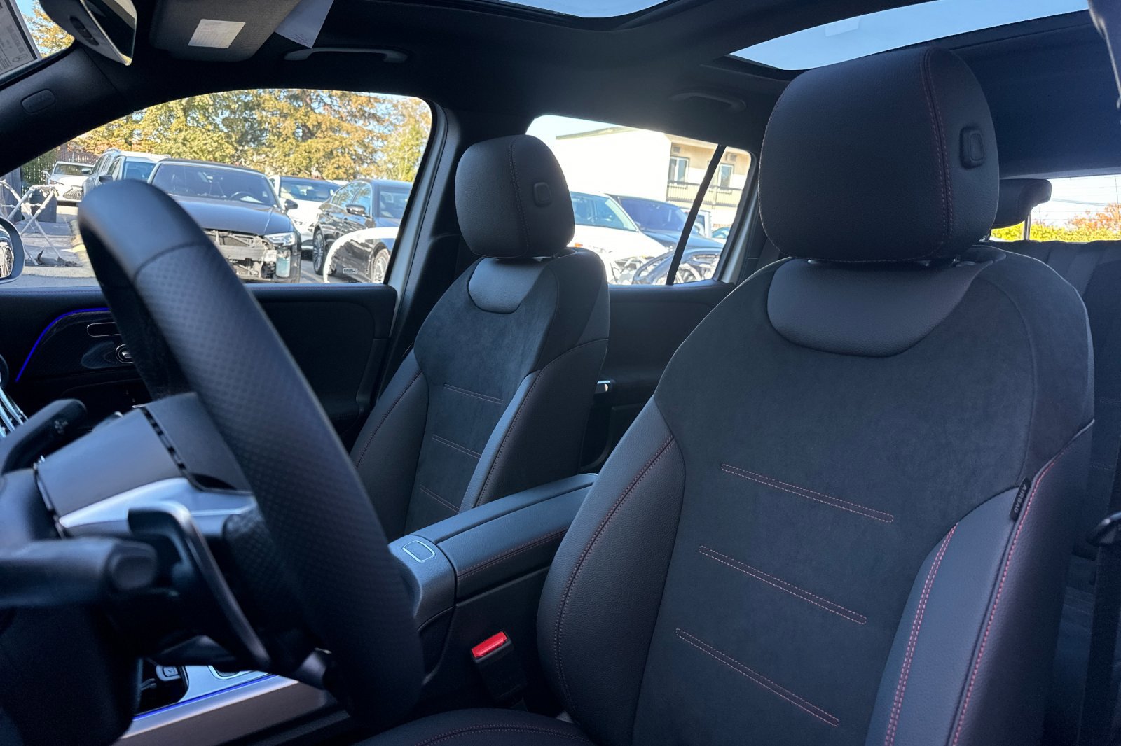 New 2026 Mercedes-Benz GLB 35 AMG 4MATIC image 20