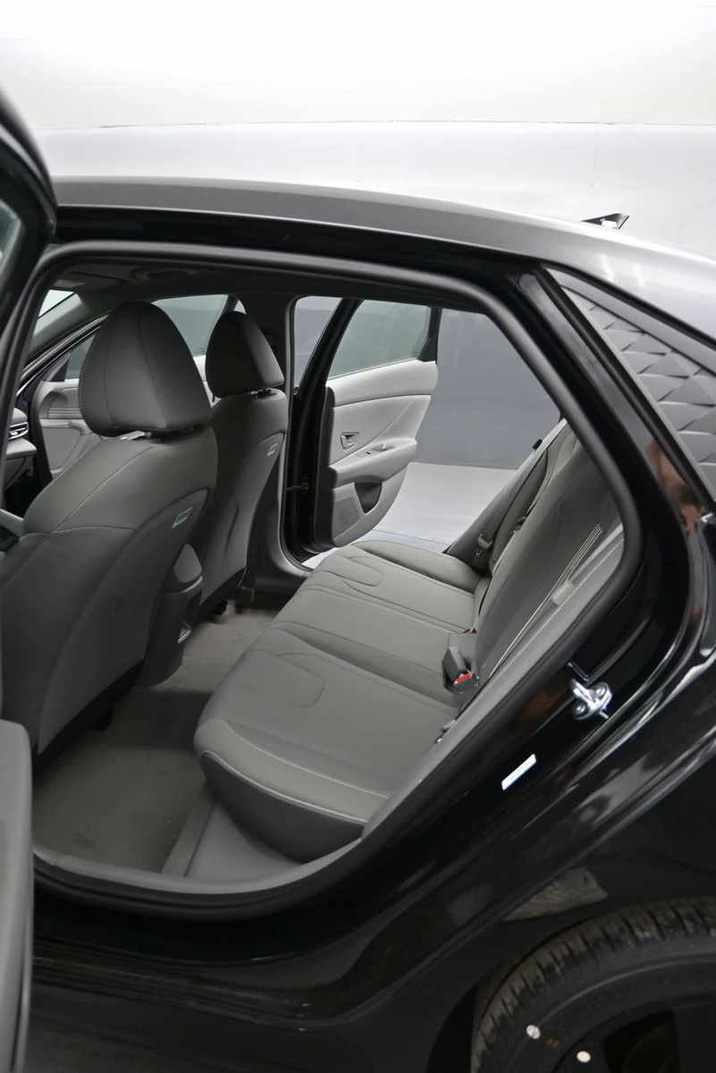 New 2026 Hyundai Elantra Sport FWD image 16