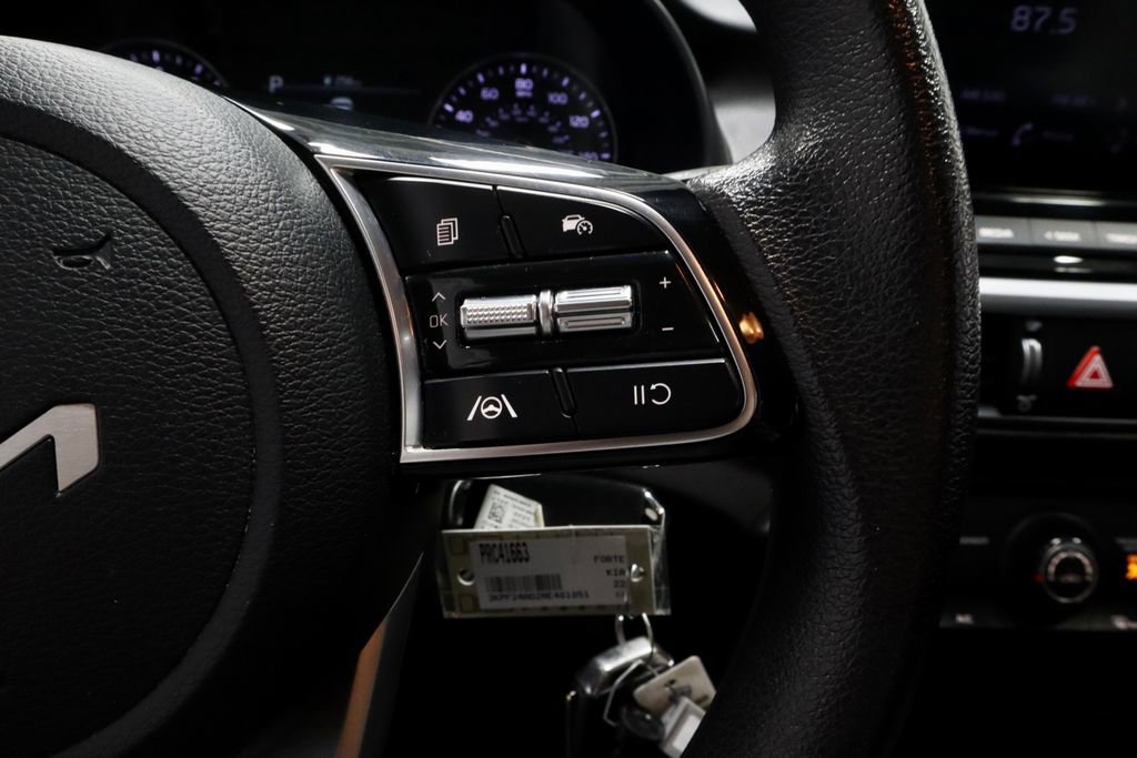 Used 2022 Kia Forte LXS FWD image 27