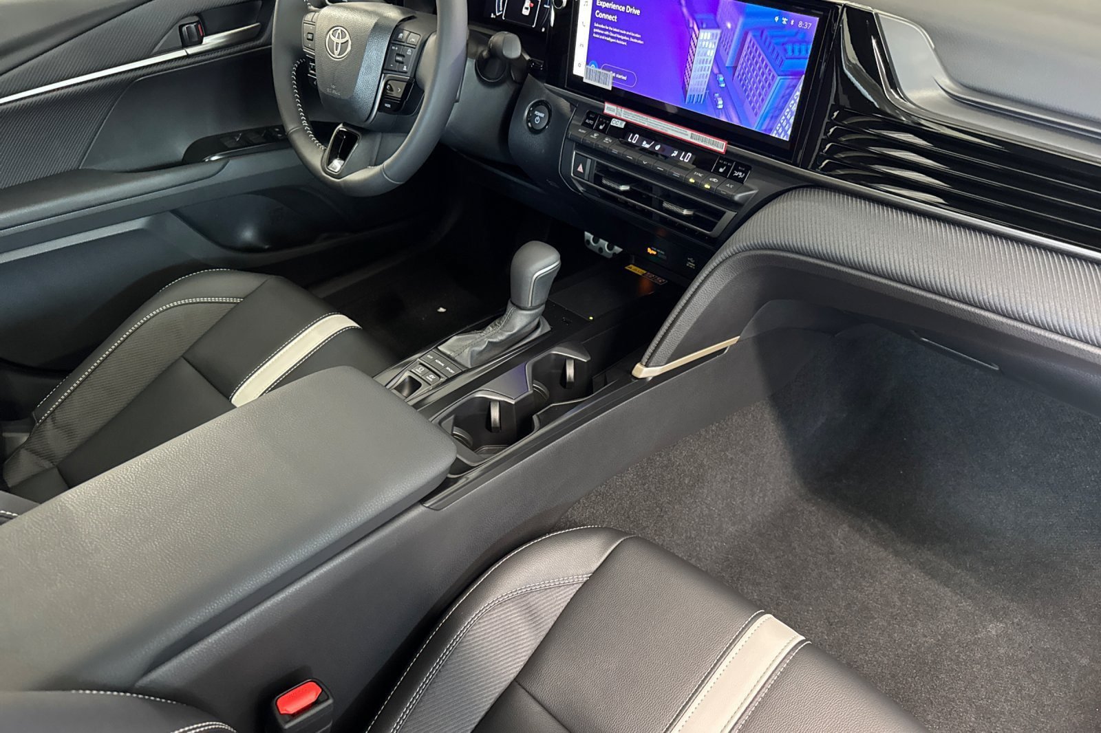 New 2026 Toyota Camry SE FWD image 17